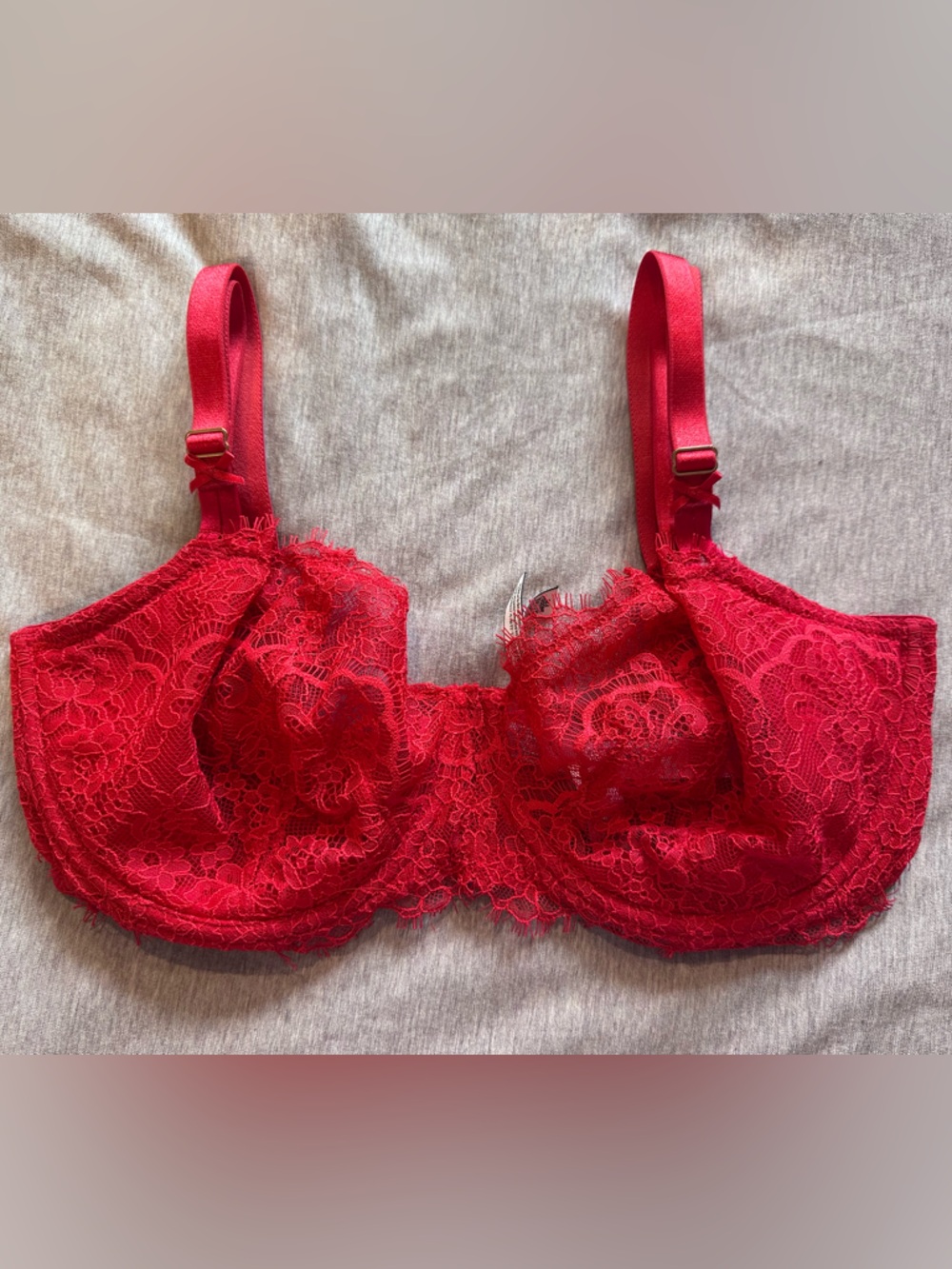 Victoria's Secret Dream Angels Unlined Red Lace Underwire Bra